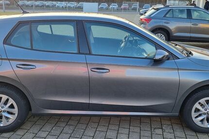 Skoda Fabia 13.500 km 18.990 &euro; Braunschweig 38110