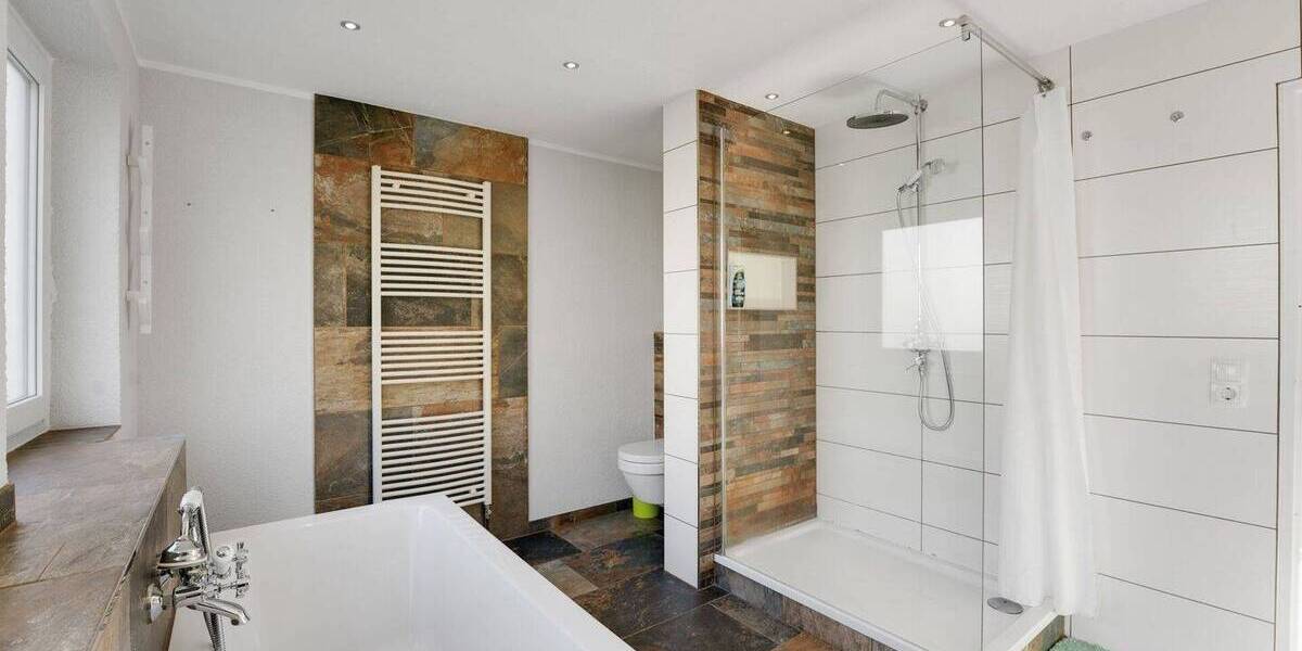 PROVISIONSFREI | Endhaus mit großem Garten in Top Lage - sofort bezugsfrei! 7 zimmer