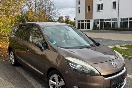 Renault Scenic 114.751 km 6.490 € Braunschweig 38126