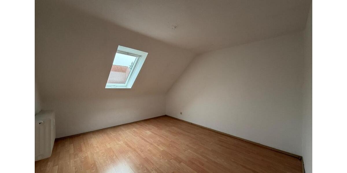 Dachgeschoßwohnung Braunschweig Lehndorf-Watenbüttel - 3 Zimmer, 70 m&sup2;, 631&euro; | Angebot:26062271