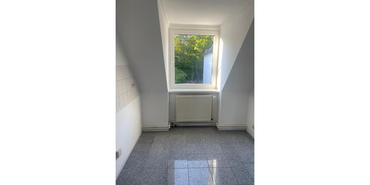 Dachgeschoßwohnung Braunschweig Nordstadt - 3 Zimmer, 70 m&sup2;, 745&euro; | Angebot:27579618