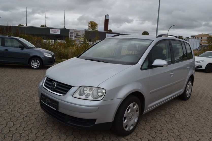 VW Touran 327.700 km 2.550 € Braunschweig-Rüningen 38122