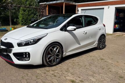 Kia ceed / Ceed 110.000 km 13.500 &euro; Braunschweig 38112