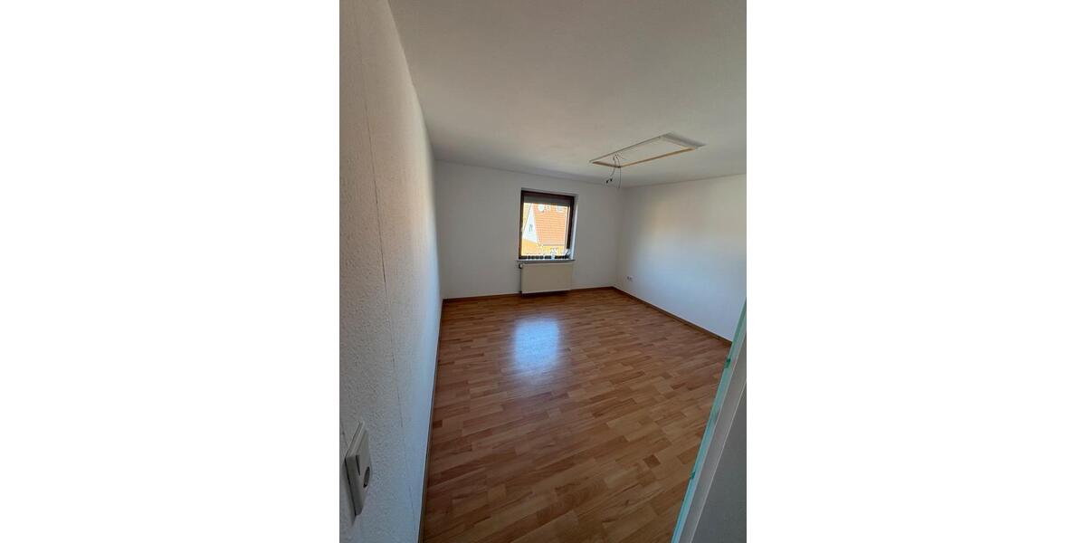 Einfamilienhaus Bad Salzdetfurth - 7 Zimmer, 125 m&sup2;, 290.000&euro; | Angebot:26062031