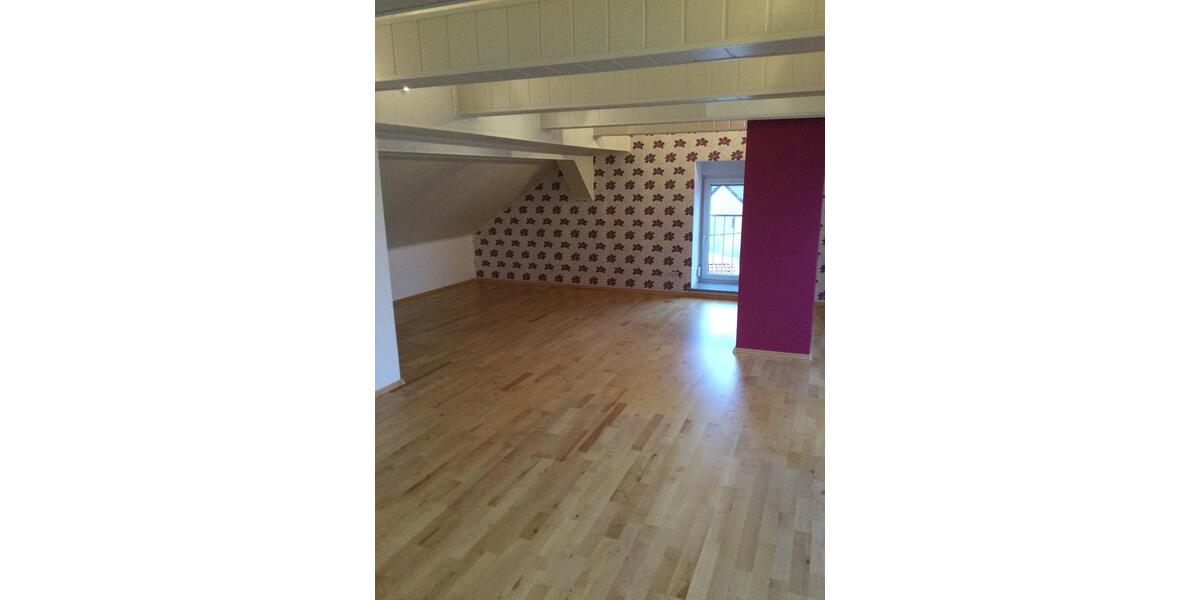 Etagenwohnung Salzgitter Ortschaft Nord - 5 Zimmer, 185 m&sup2;, 1.200&euro; | Angebot:25448945