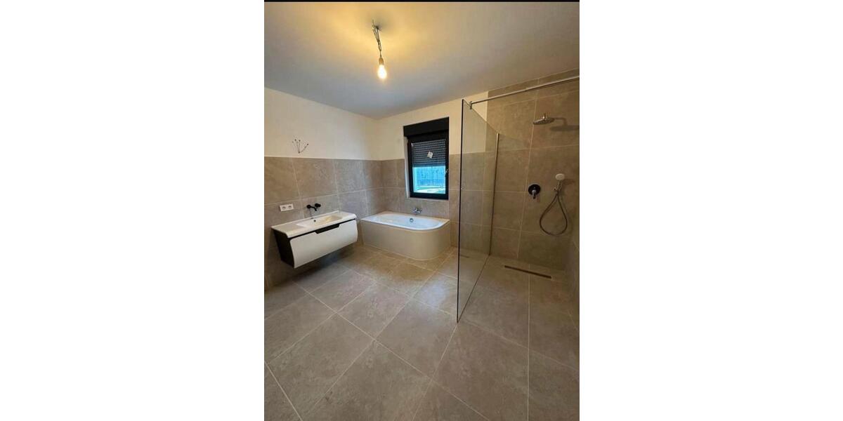 Doppelhaushälfte Salzgitter Ortschaft Südost - 11 Zimmer, 200 m&sup2;, 1.650&euro; | Angebot:24692580