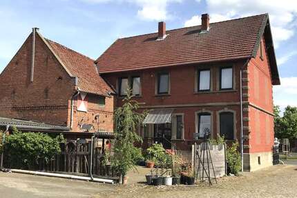 Haus zum Kaufen in Wendeburg 299.000 € 250 m² 8 zimmer