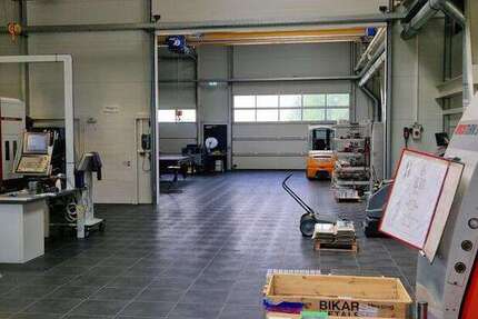 Halle in Neukirchen vorm Wald 1.200.000 € 480 m²