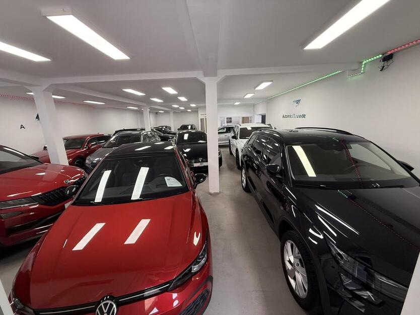 Autohaus Gewerbehalle Gewerbegrund Lagerhalle zur vermieten