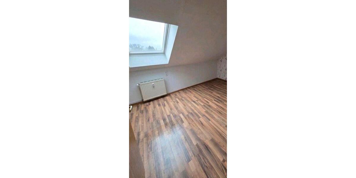 Dachgeschoßwohnung Salzgitter Ortschaft Ost - 3 Zimmer, 85 m&sup2;, 800&euro; | Angebot:26322880