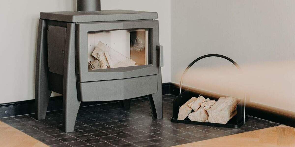 LUXURIÖS SANIERTE ALTBAUETAGE MIT BALKON IM INNEREN ÖSTLICHEN RING 5 zimmer