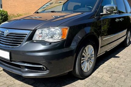 Lancia Voyager 247.000 km 8.489 &euro; Harsum 31177