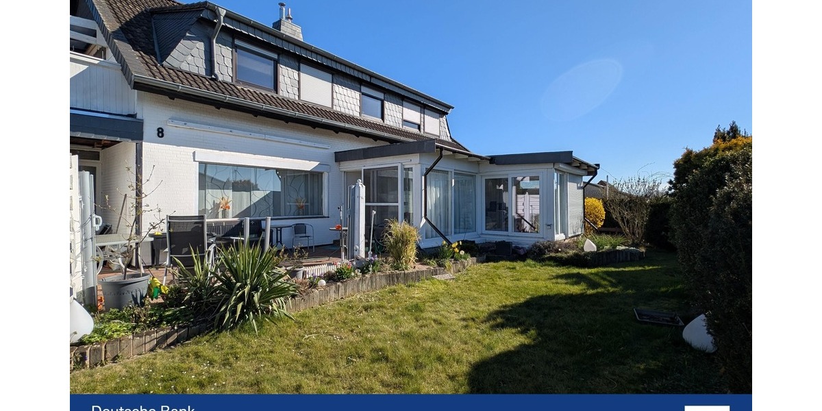 Geräumiges Zweifamilienhaus in ruhiger Ortsrandlage 7 zimmer