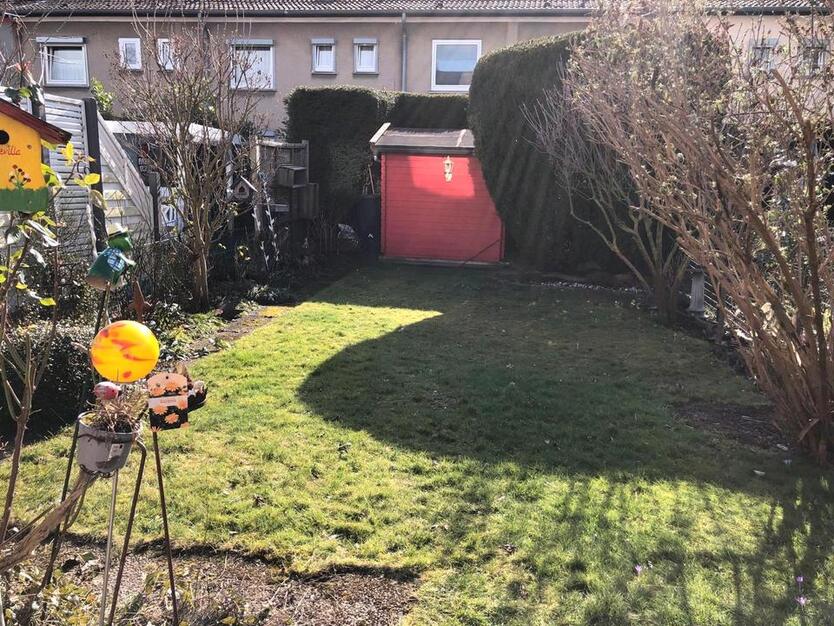 Reihenmittelhaus in Braunschweig-Heidberg mit Garten