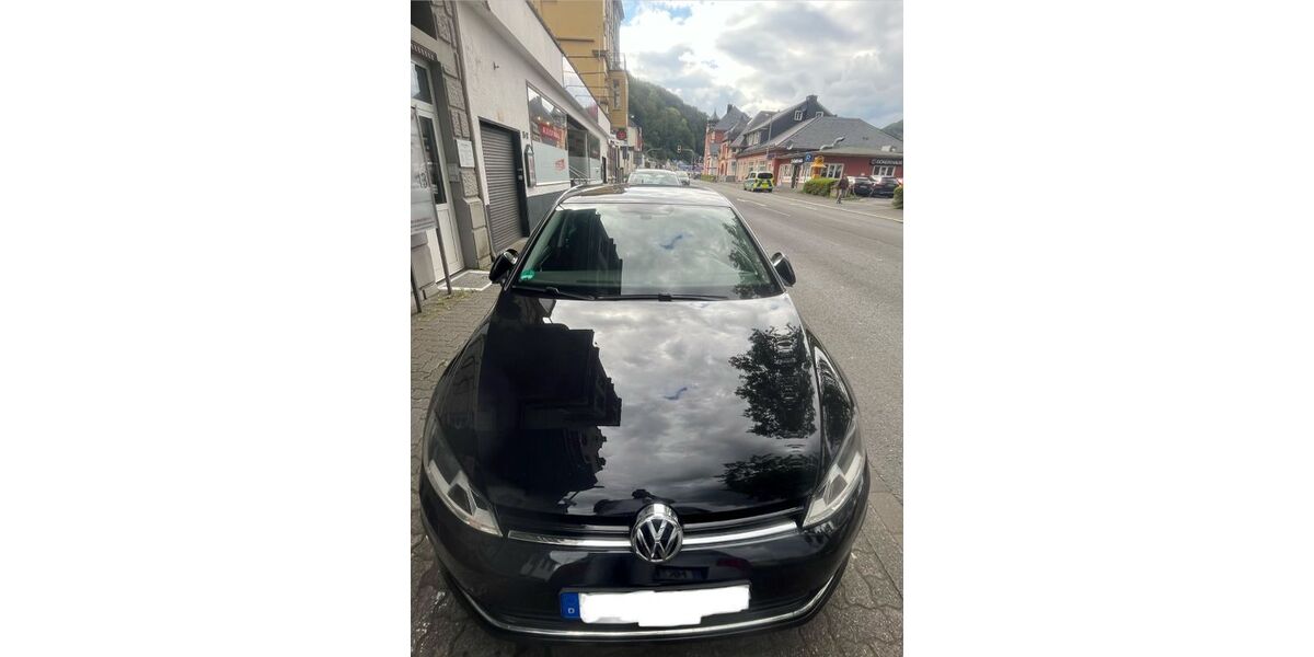 VW Golf 135.800 km 11.190 &euro; Braunschweig 38110