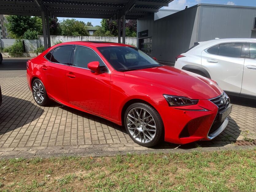 Lexus IS 300 84.109 km 28.980 € Braunschweig 38114