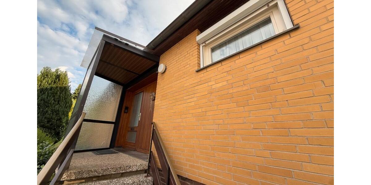 Einfamilienhaus Bad Salzdetfurth - 8 Zimmer, 250 m&sup2;, 295.000&euro; | Angebot:26816511