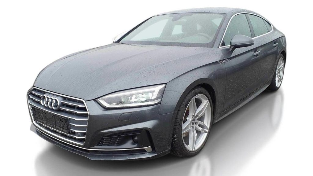 Audi A5 68.000 km 28.990 € Peine 31226