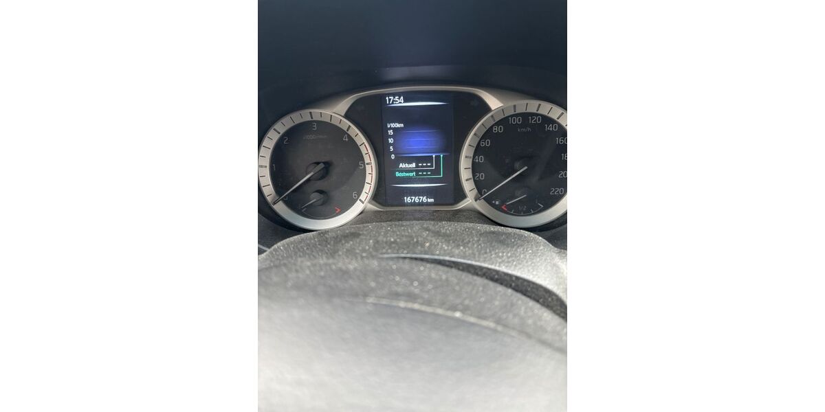 Nissan Navara 168.000 km 19.990 &euro; Bockenem 31167