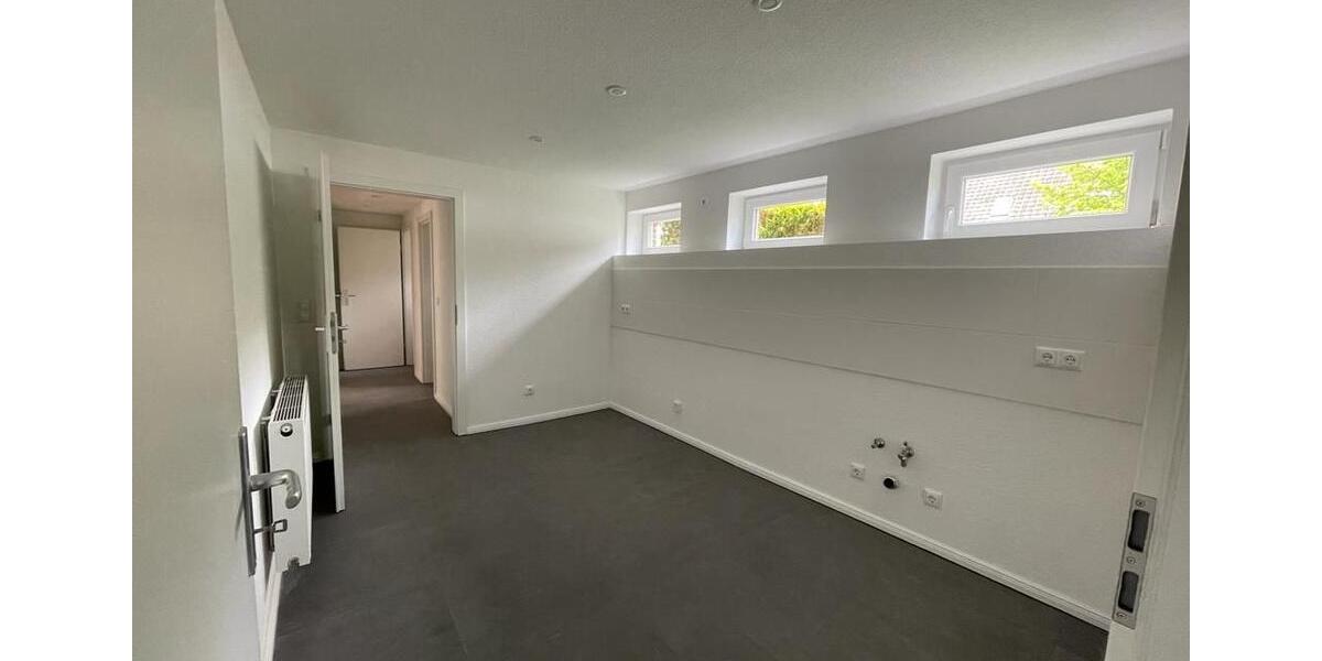 Etagenwohnung Hildesheim Himmelsthür - 2 Zimmer, 105 m&sup2;, 875&euro; | Angebot:25922695