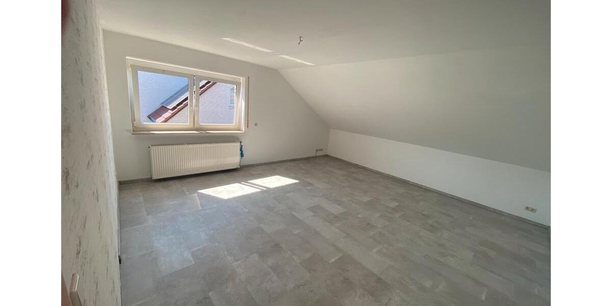 Dachgeschoßwohnung Wendeburg - 3 Zimmer, 88 m&sup2;, 249.000&euro; | Angebot:27273562