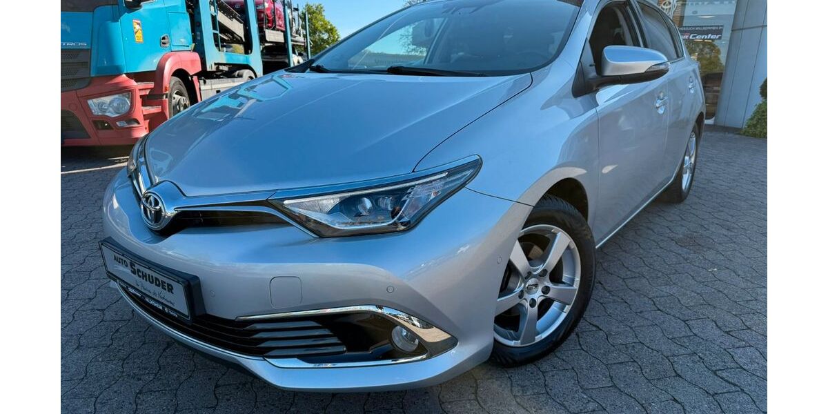 Toyota Auris 81.820 km 13.990 &euro; Hildesheim 31137