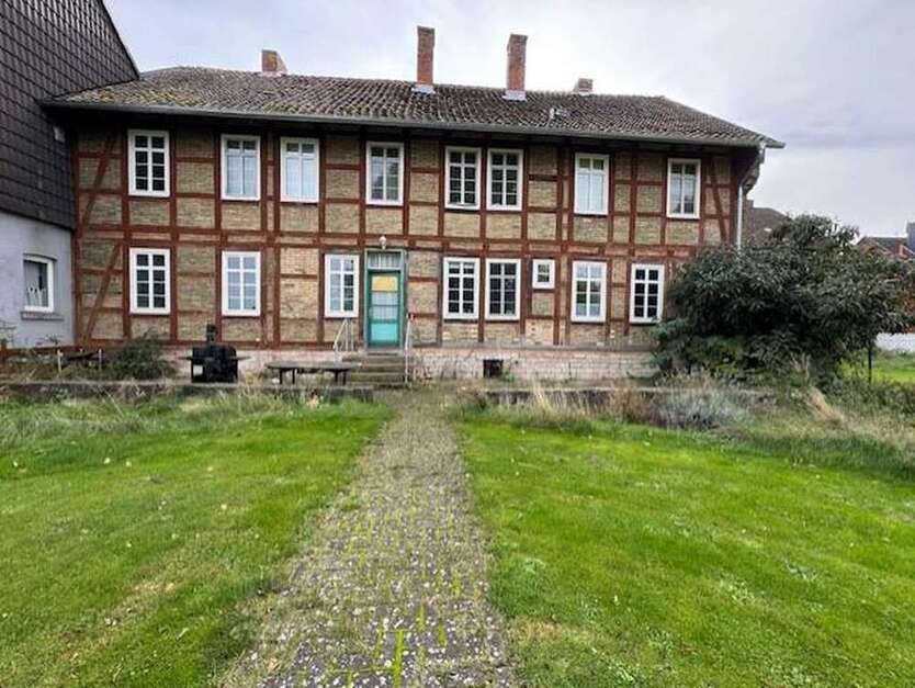 Haus zum Kaufen in Salzgitter 399.000 € 285 m²