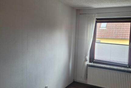 Gemütliche 2,5-Zimmer-Wohnung, teilmöbliert 2.5 zimmer
