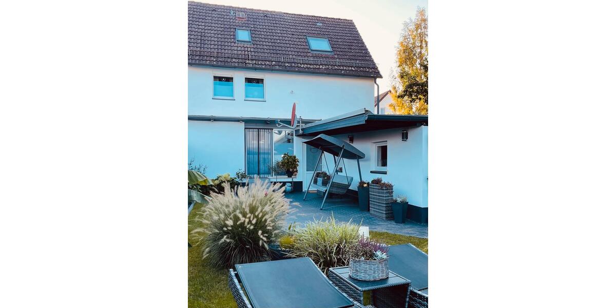 Kernsaniertes Reihenendhaus mit Feldblick 6 zimmer