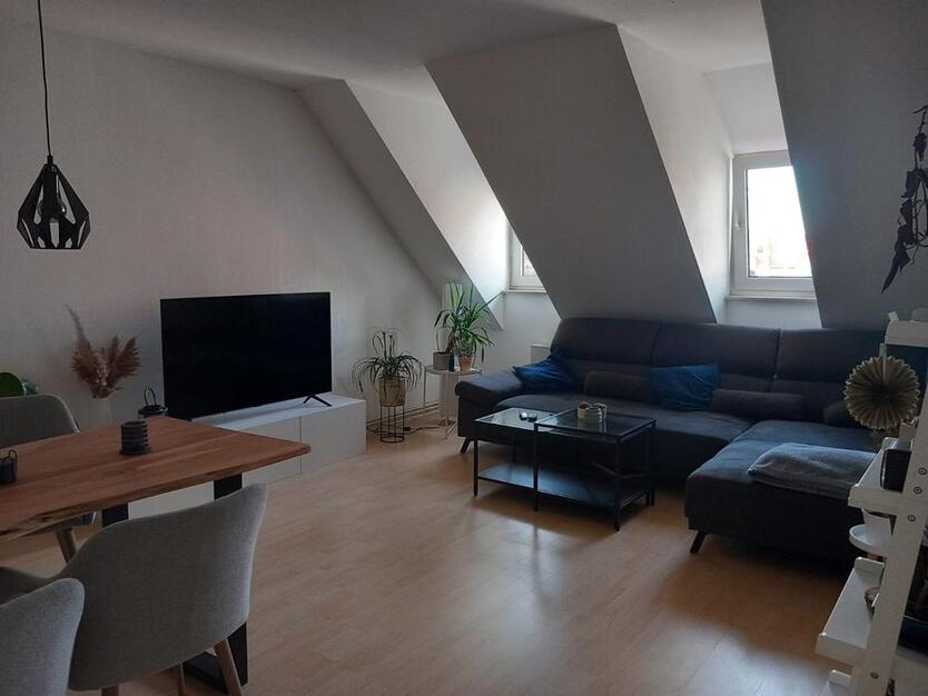 3 Zimmer Dachgeschoßwohnung Nähe Theater