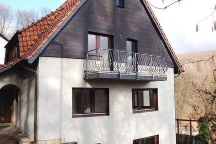 Für zwei Generationen geeignet! Ruhige Lage! Für Naturfreunde! Mit Garage und Garten! 6 zimmer