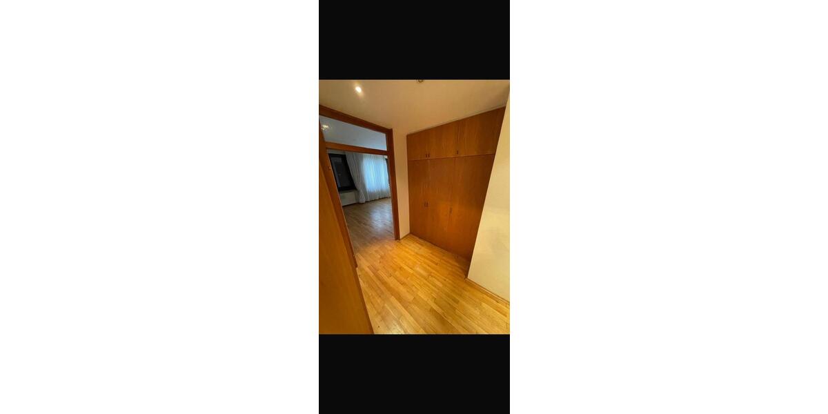 Etagenwohnung Hildesheim Bockfeld - 3 Zimmer, 100 m&sup2;, 602&euro; | Angebot:26239078