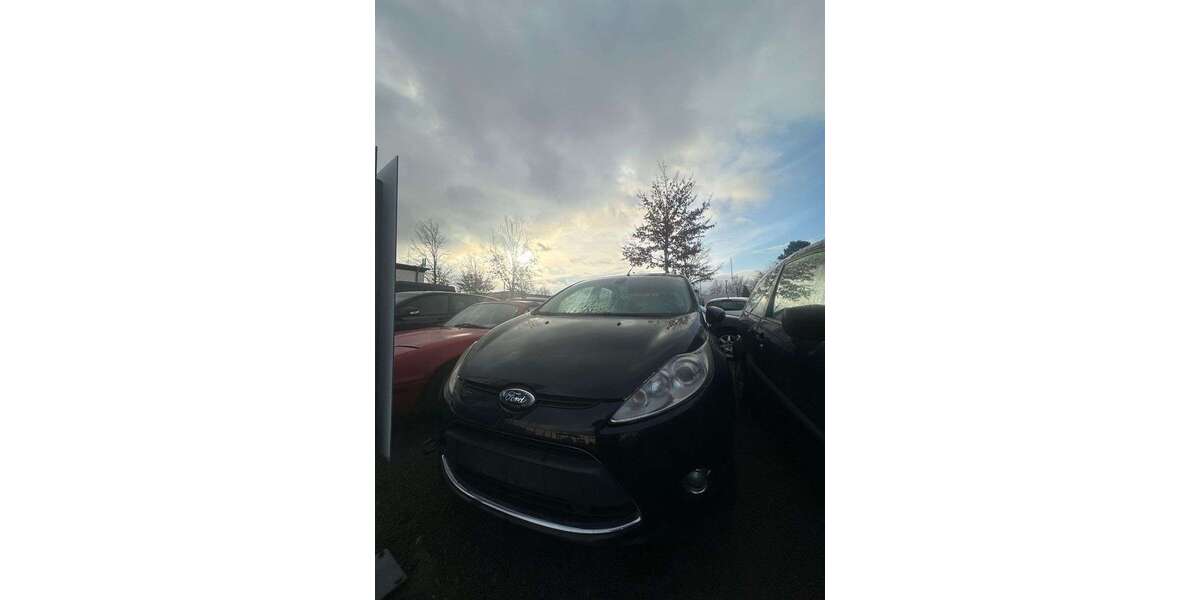 Ford Fiesta 150.000 km 1.490 &euro; Salzgitter 38229