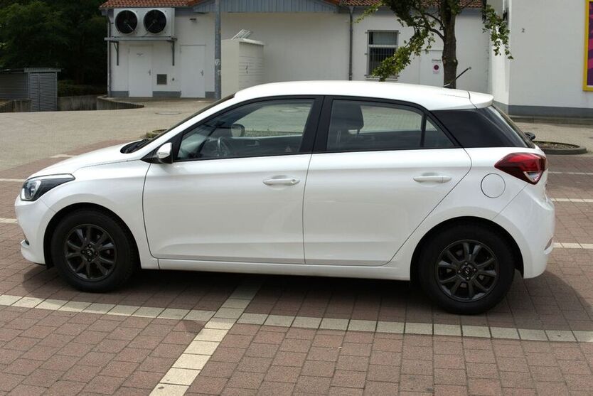 i20