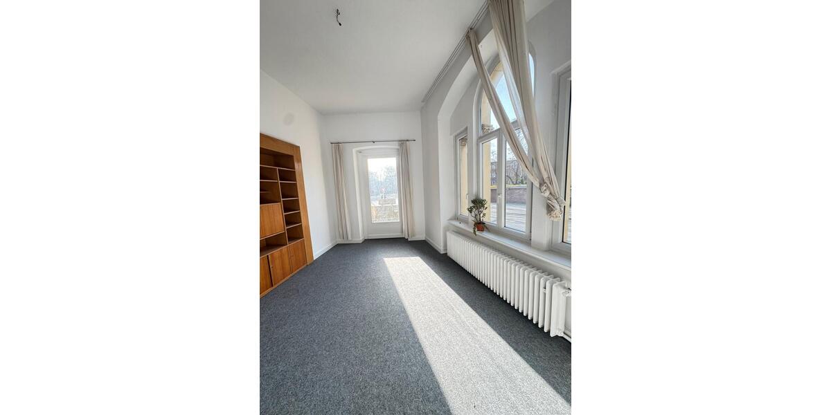 Erdgeschoßwohnung Braunschweig - 4 Zimmer, 150 m&sup2;, 1.495&euro; | Angebot:26236383