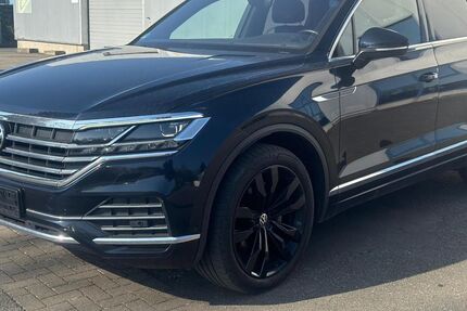 VW Touareg 131.856 km 37.990 &euro; Braunschweig 38122
