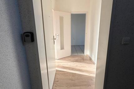 Wohnung mit zwei Zimmern und Balkon in Salzgitter-Lebenstedt 2 zimmer