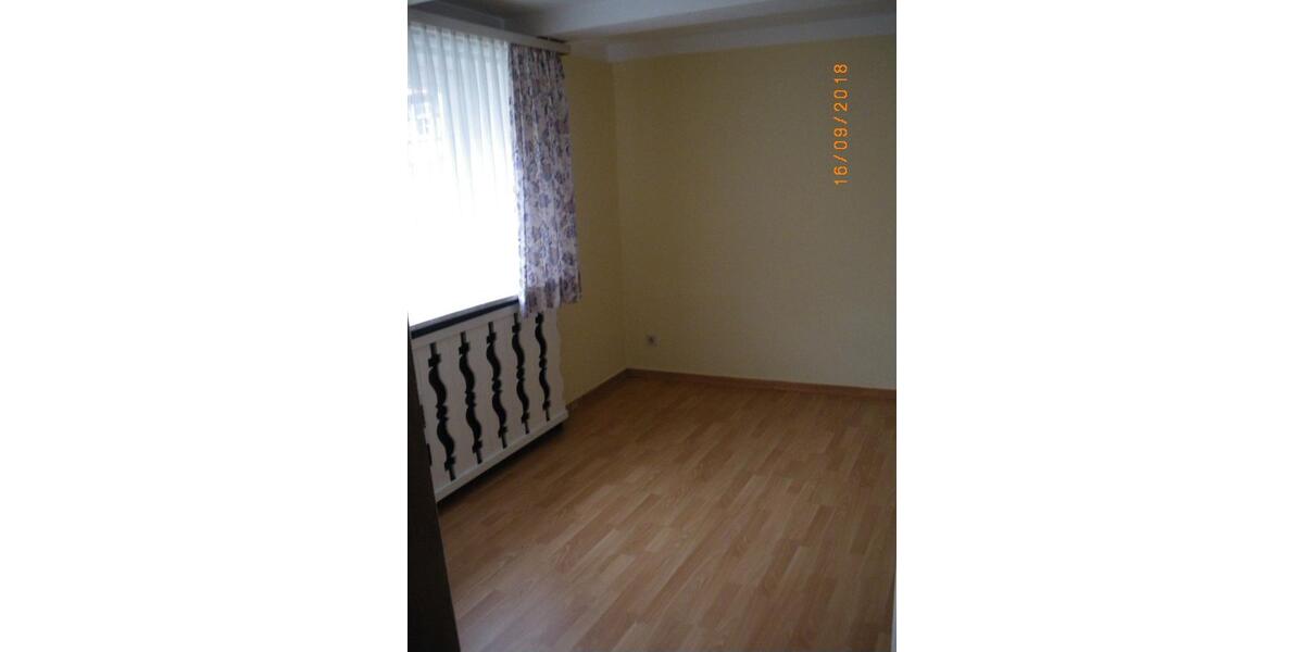 Etagenwohnung Holle - 6 Zimmer, 124 m&sup2;, 780&euro; | Angebot:26263281