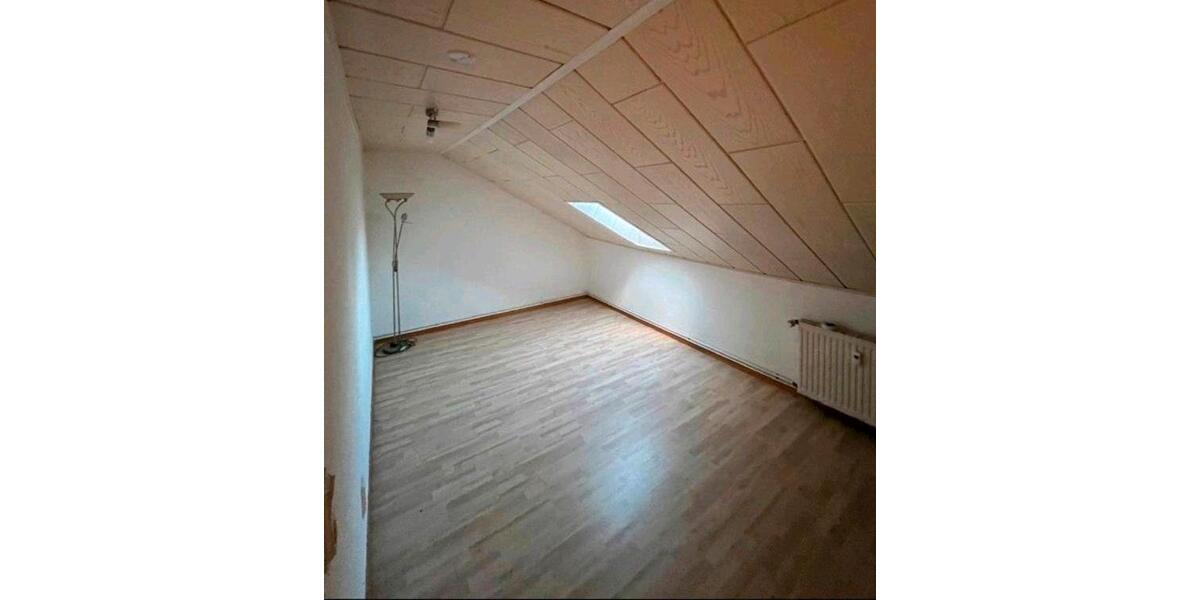 Dachgeschoßwohnung Salzgitter Ortschaft Ost - 3 Zimmer, 85 m&sup2;, 800&euro; | Angebot:26322880