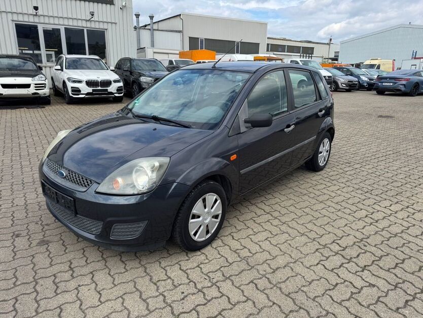 Ford Fiesta 123.000 km 3.490 € Salzgitter 38229