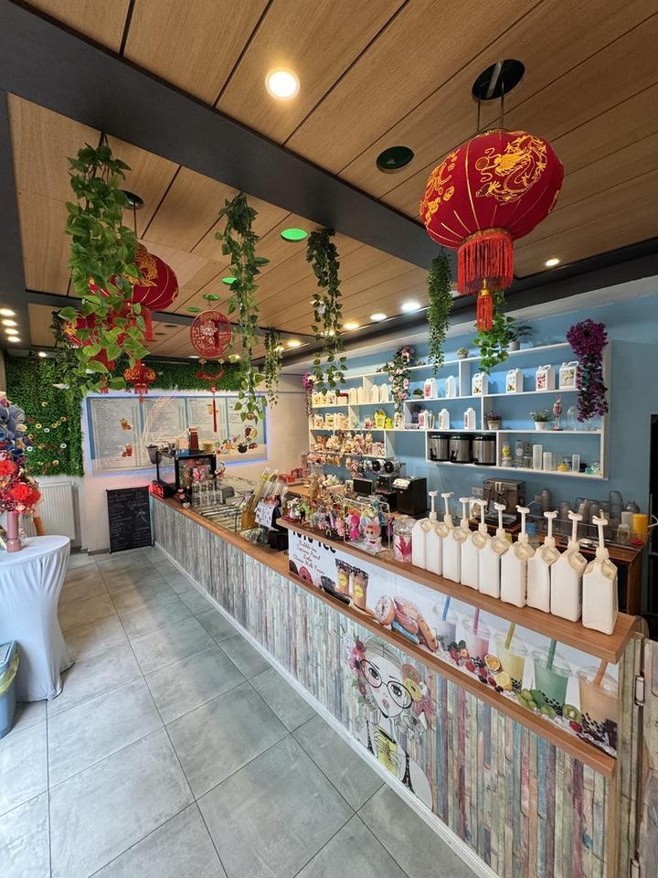 Erleben Sie die exklusive Chance: Kleiner Laden, große Wirkung in WF´s historischer Altstadt zimmer