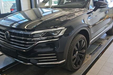 VW Touareg 131.856 km 42.990 &euro; Vechelde 38159