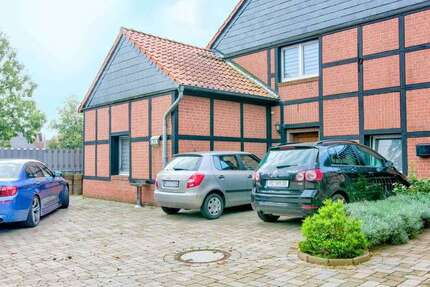 Haus zum Kaufen in Algermissen 239.000 € 220 m² 9 zimmer