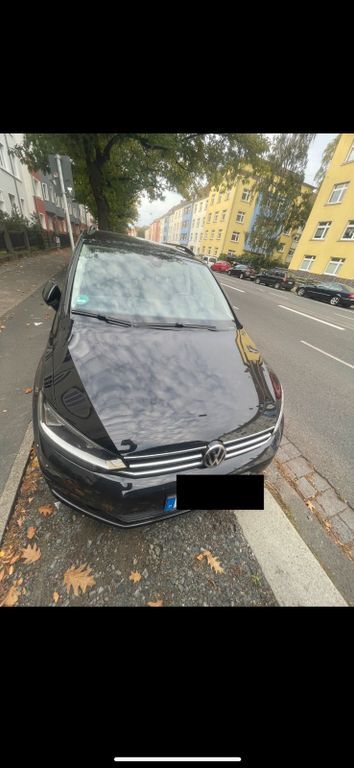 VW Touran 107.000 km 16.499 € Braunschweig 38118