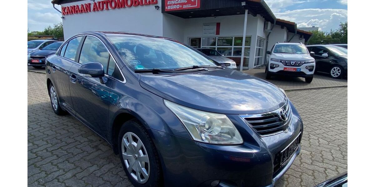 Toyota Avensis 180.000 km 4.950 &euro; Goslar 38644