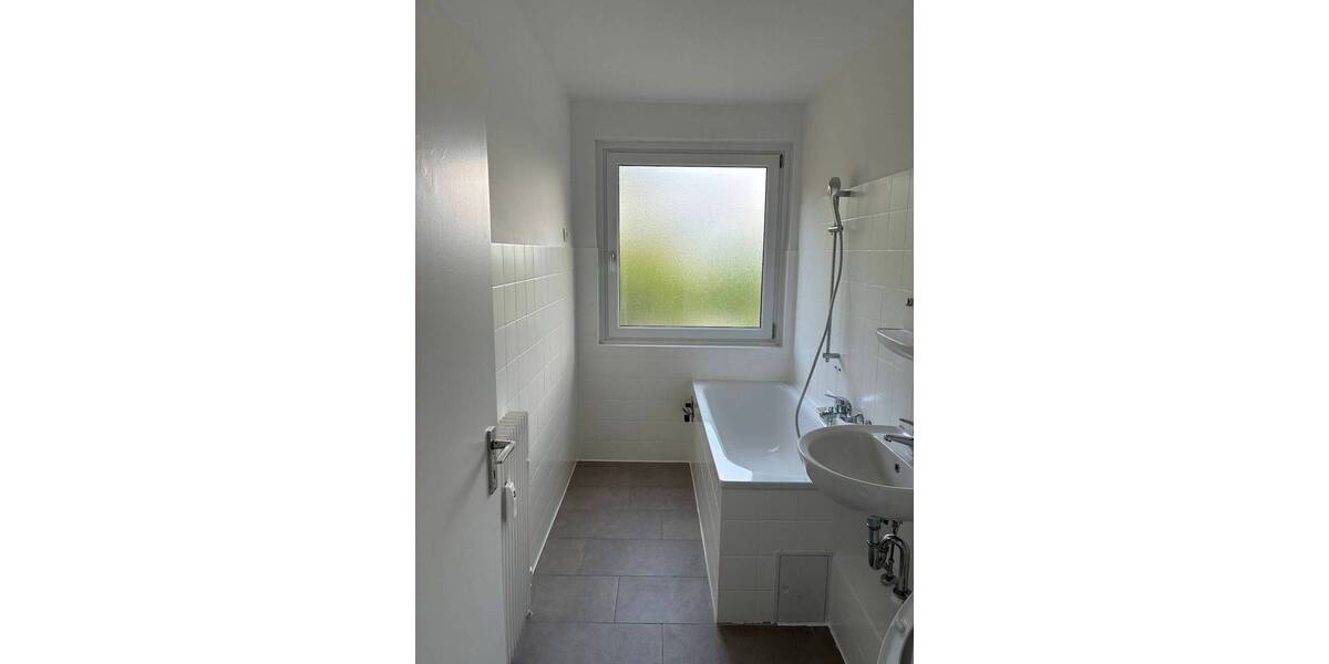 Etagenwohnung Salzgitter Lebenstedt - 3 Zimmer, 65 m&sup2;, 392&euro; | Angebot:26805902