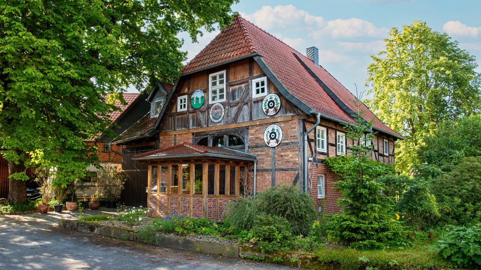 Einfamilienhaus Hohenhameln - 11 Zimmer, 190 m&sup2;, 320.000&euro; | Angebot:26991104