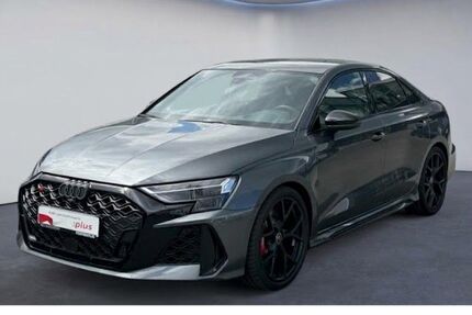 Audi RS3 2.000 km 68.860 &euro; Braunschweig 38124