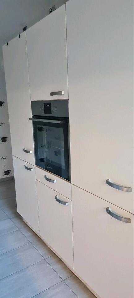 2 Zimmer Wohnung mit Balkon und Autostellplatz, in SZ Krähenriede