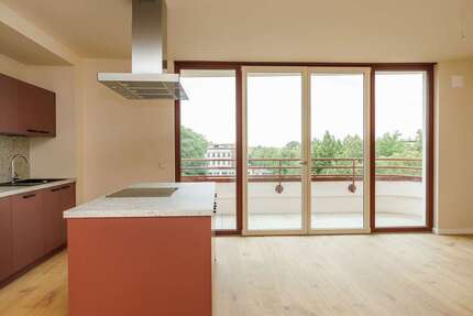 Wohnung zum Mieten in Berlin 2.350 € 104.05 m²